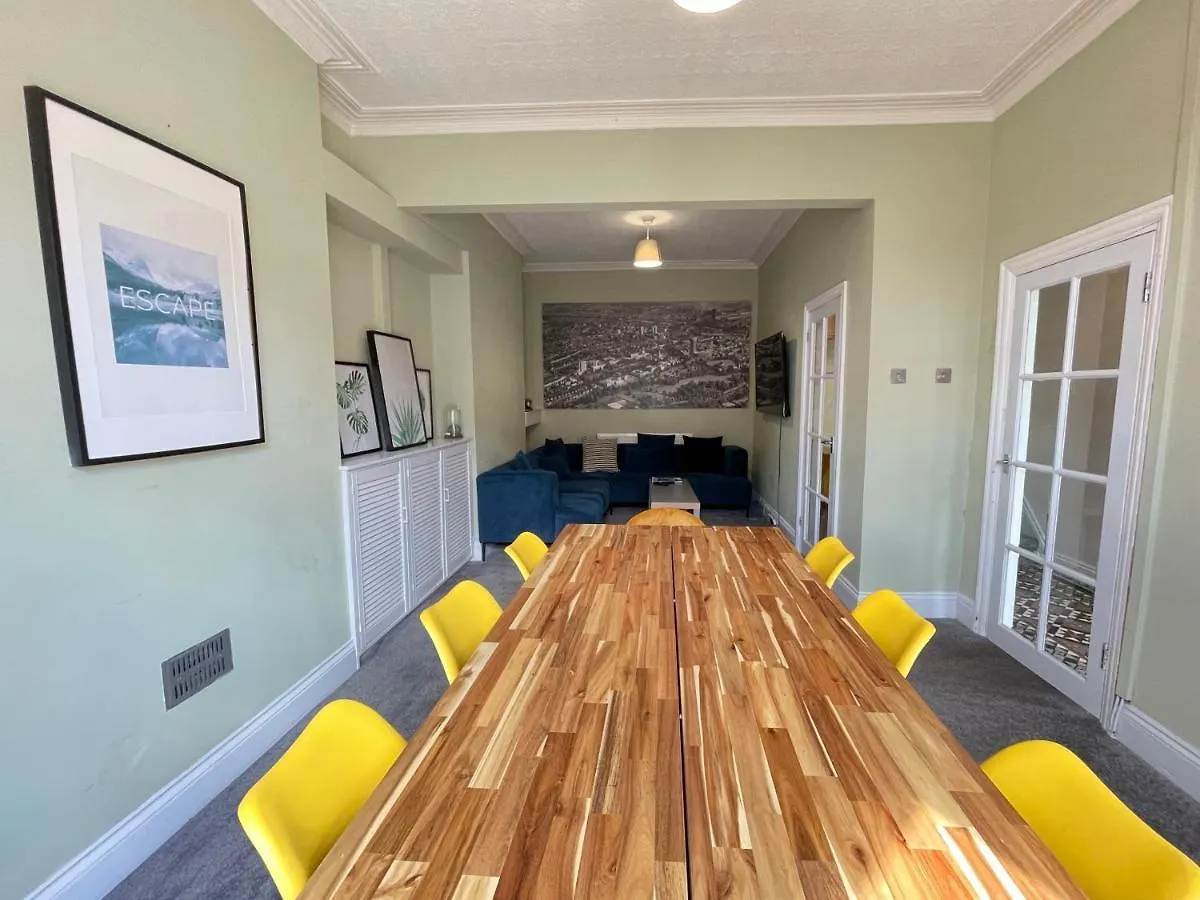 Edwardian City Centre House For Big Groups, Offroad Parking & Hot Tub! Cardiff Apartment