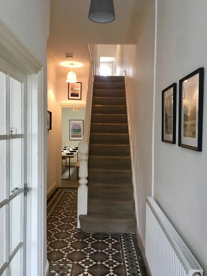 Apartment Edwardian City Centre House For Big Groups, Offroad Parking & Hot Tub! Cardiff United Kingdom
